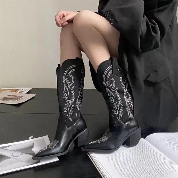 🛑AT COST! Black Embroidered Aztec Western Boho Festival Boot Vegan Suede leather - Picture 5 of 9